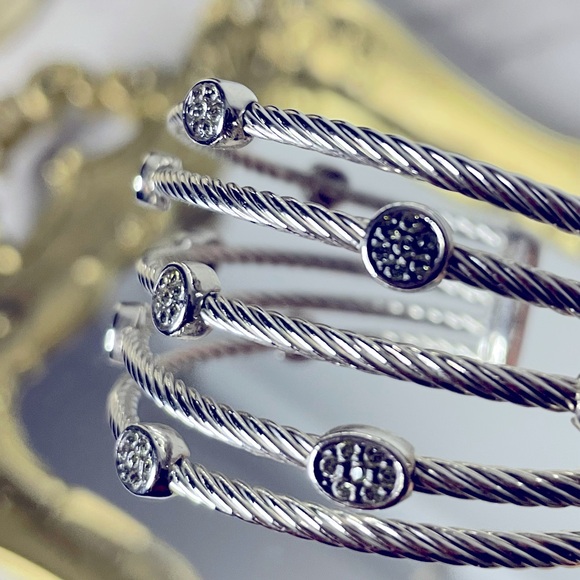 Metal Cuff Bracelet with Faux Diamond Clusters - Picture 4 of 4